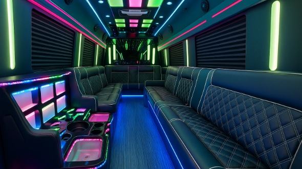 stratford 20 passenger party bus